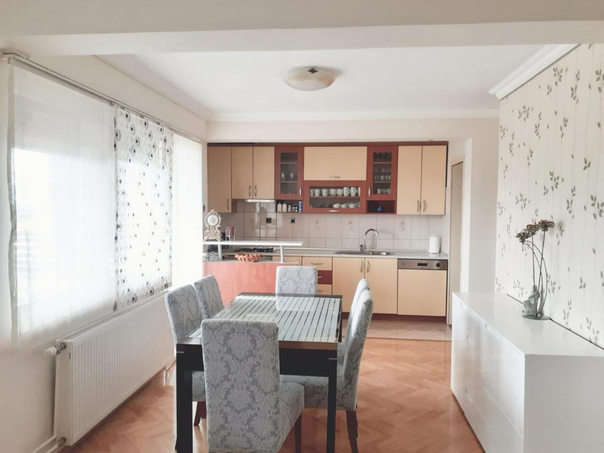 Spacious 80M2 Apartment In The Center Ljubuški Екстериор снимка